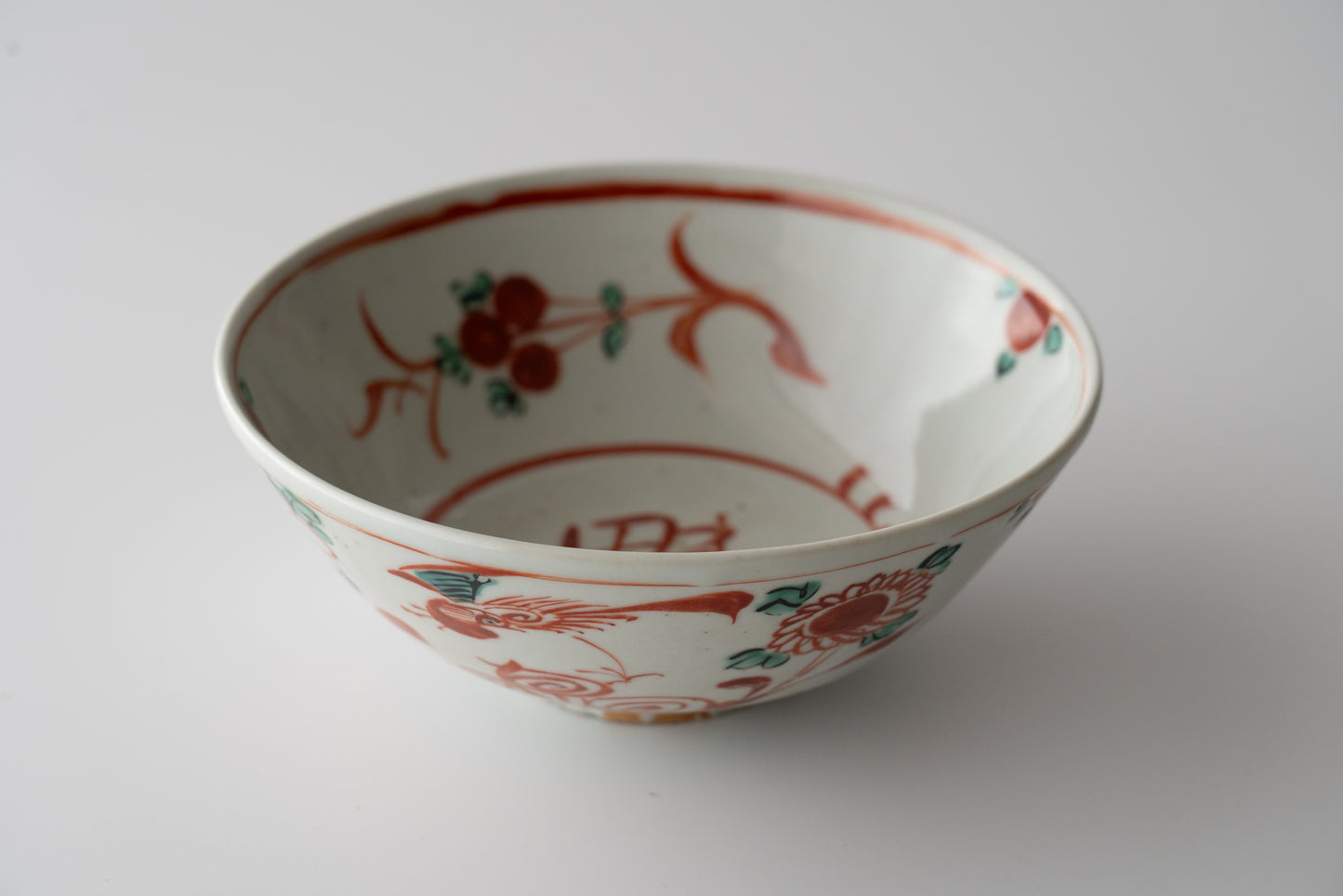 Swatow ware bowl with Chinese character "魁"