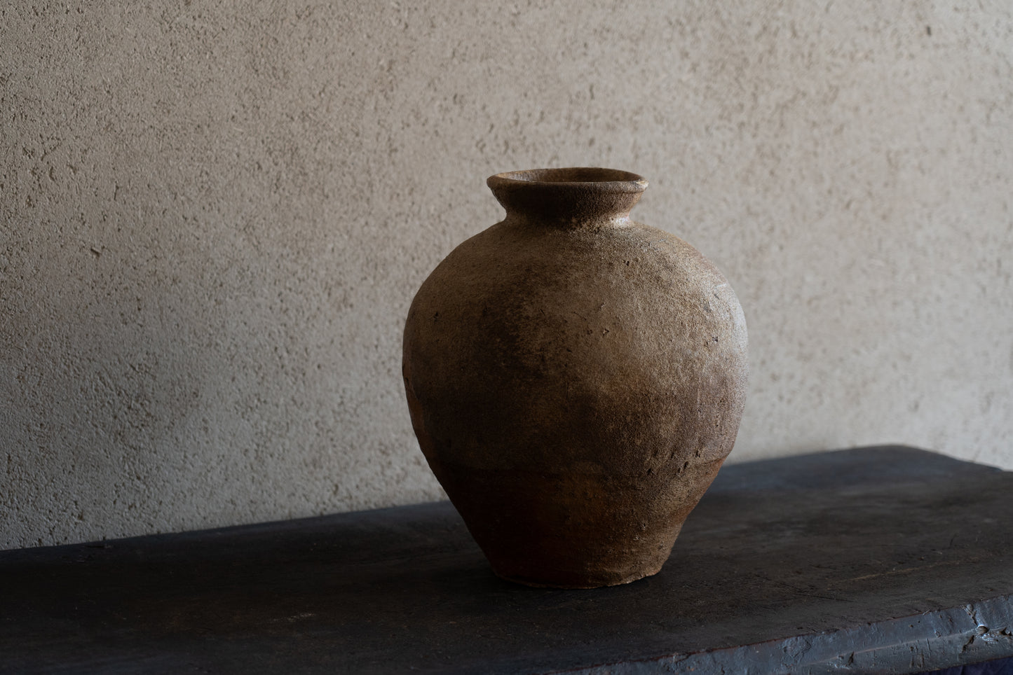 Old Shigaraki earthen ware jar