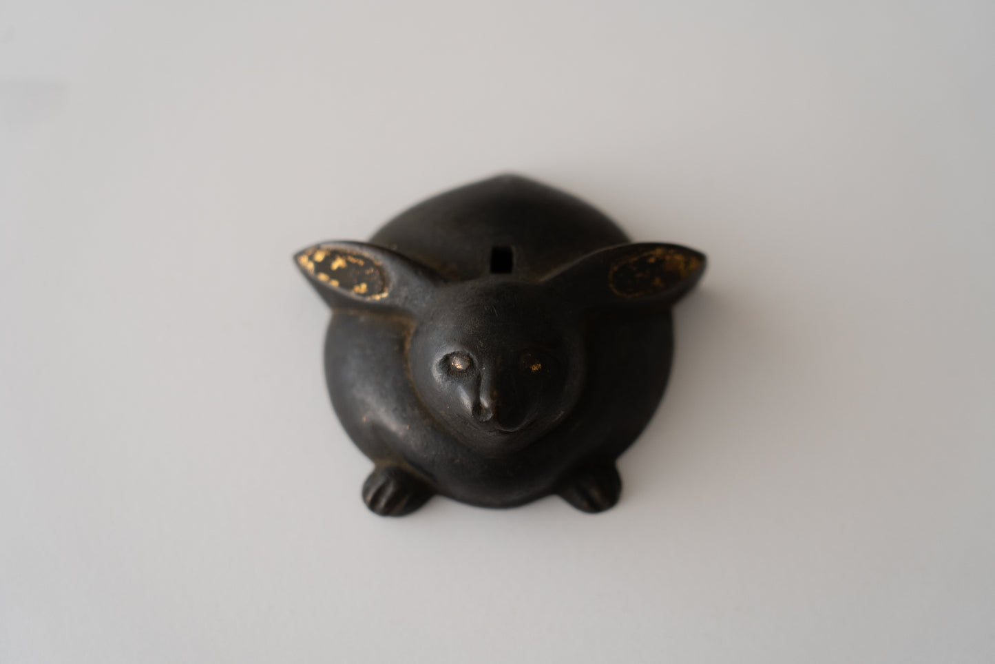 Rabbit Nailhead Cover