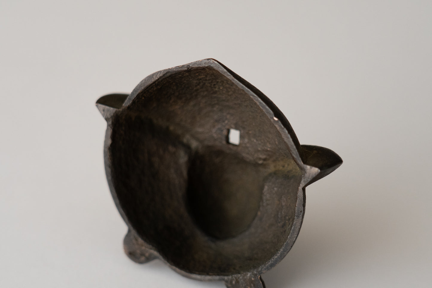 Rabbit Nailhead Cover