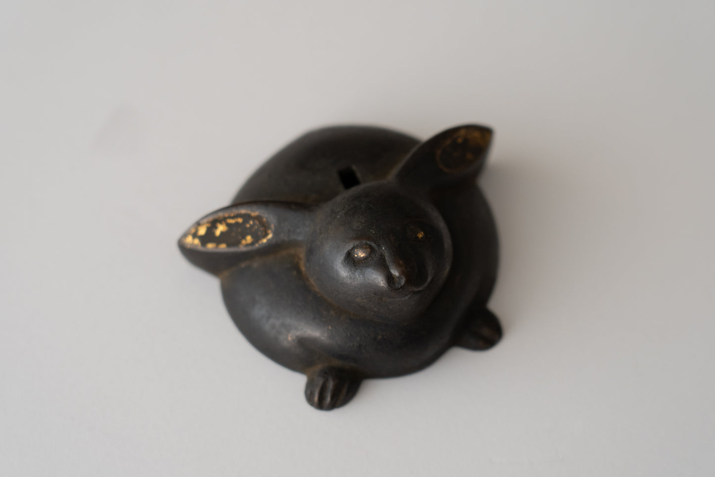 Rabbit Nailhead Cover