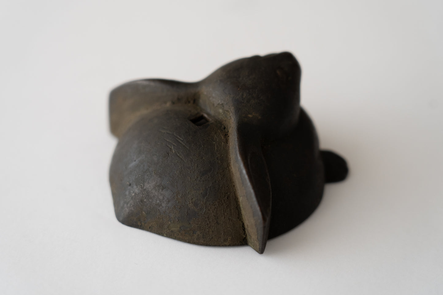 Rabbit Nailhead Cover