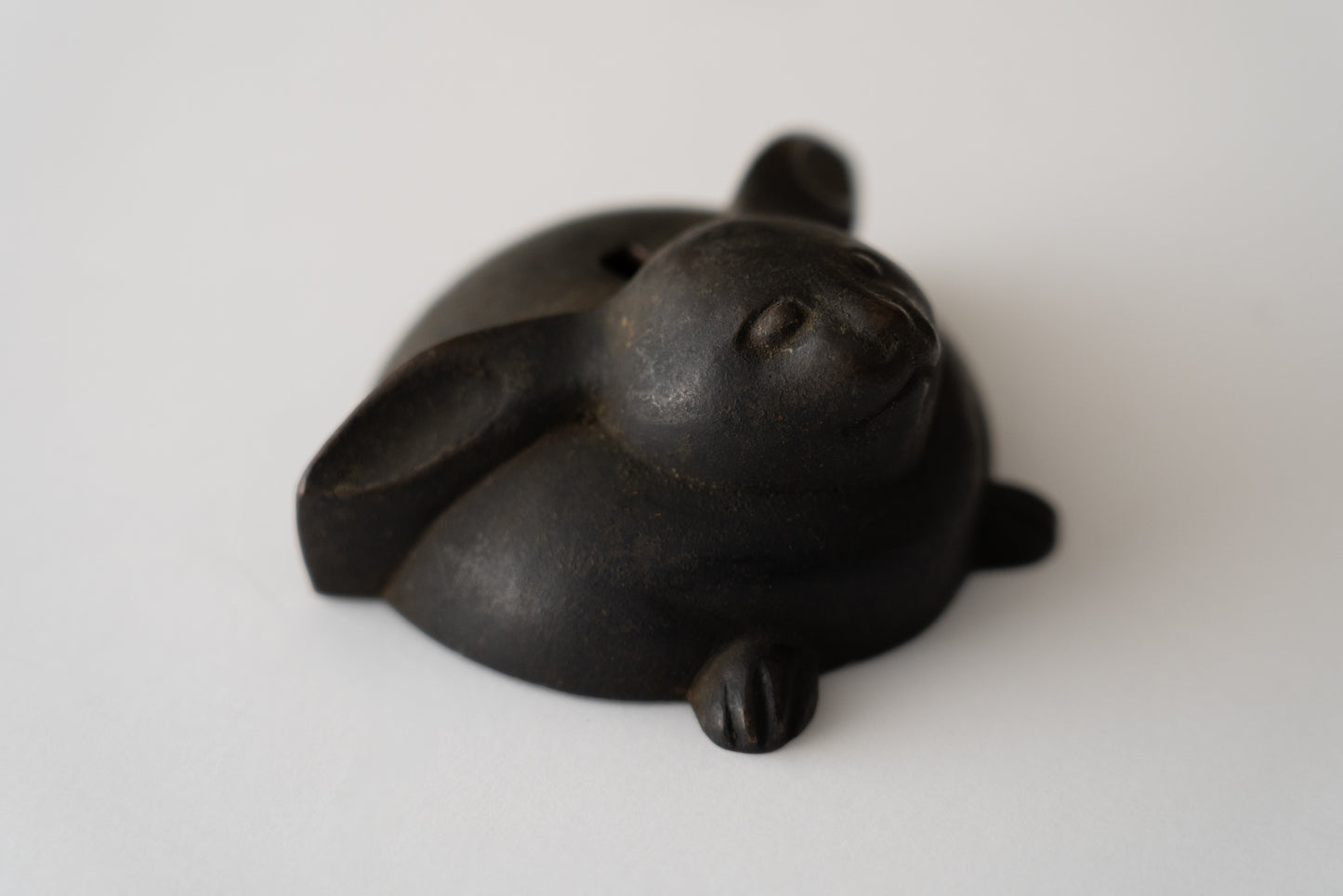 Rabbit Nailhead Cover