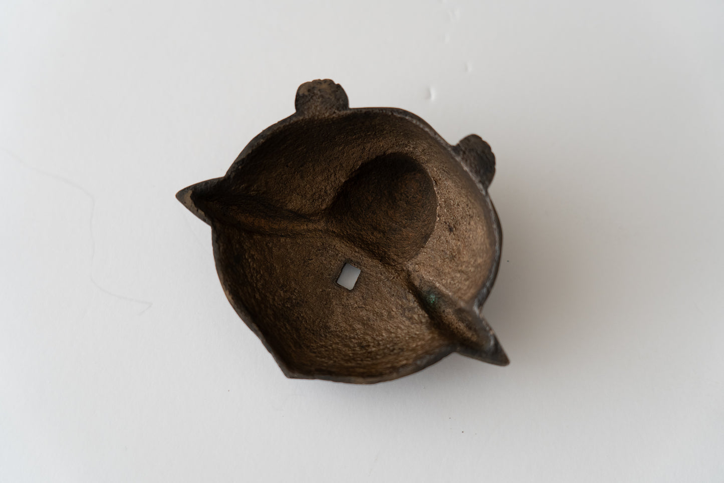 Rabbit Nailhead Cover