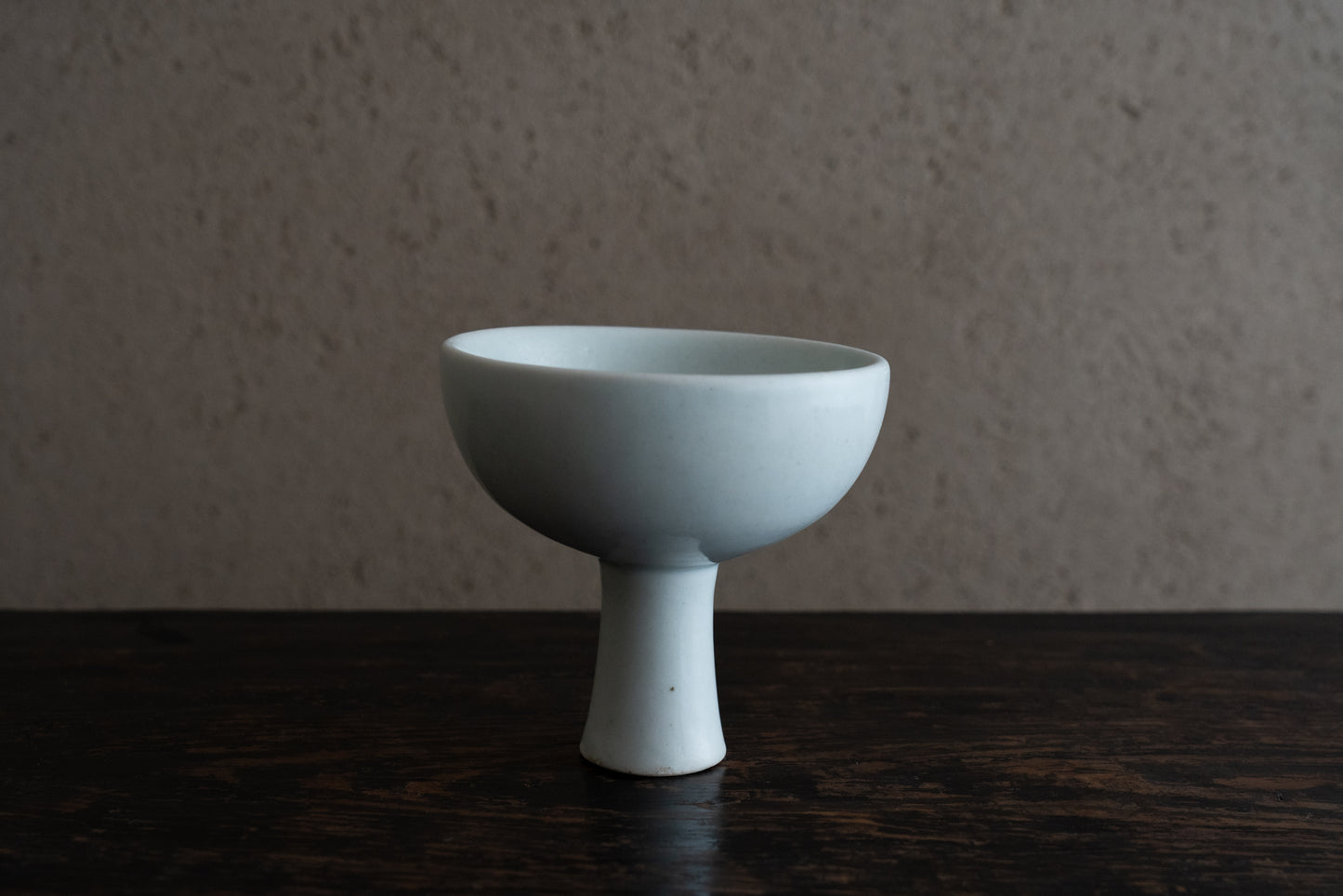 Joseon White Porcelain Stemmed Bowl (Horse Cup)