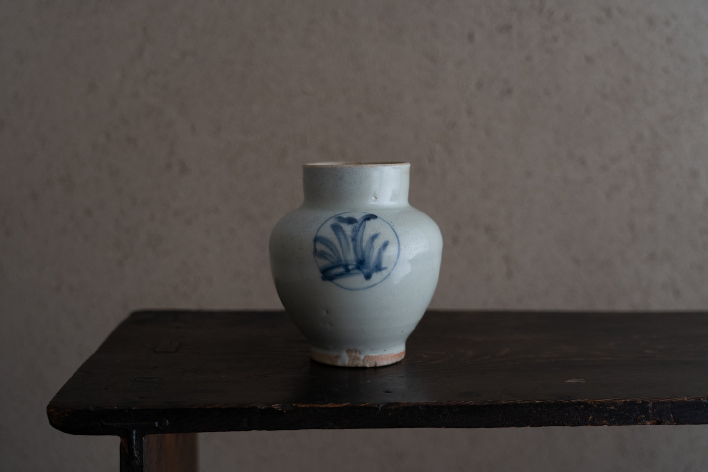 Early Imari jar with floral motif
