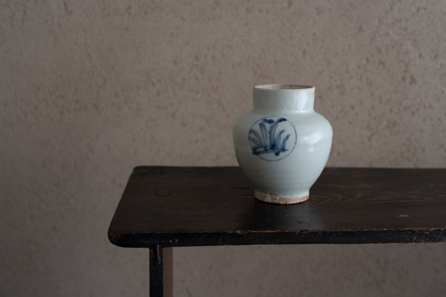 Early Imari jar with floral motif