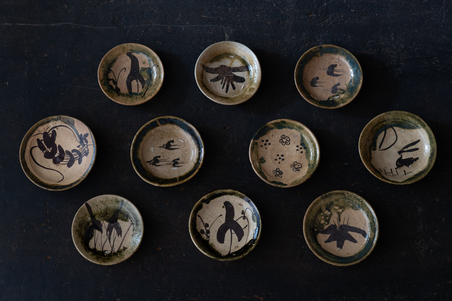 A set of the Oribe plates with selected design