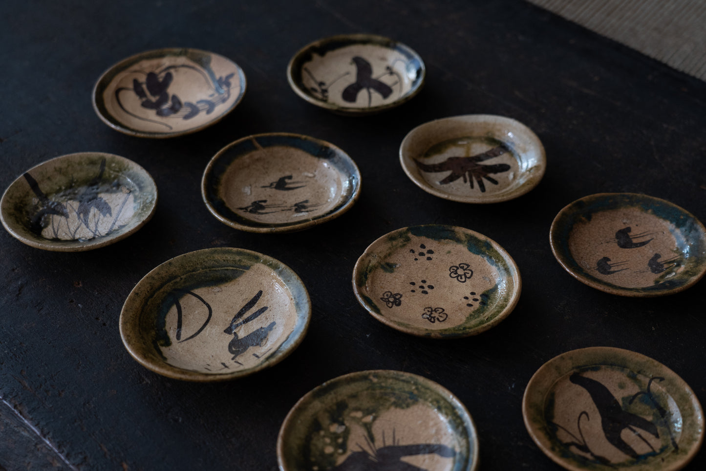 A set of the Oribe plates with selected design