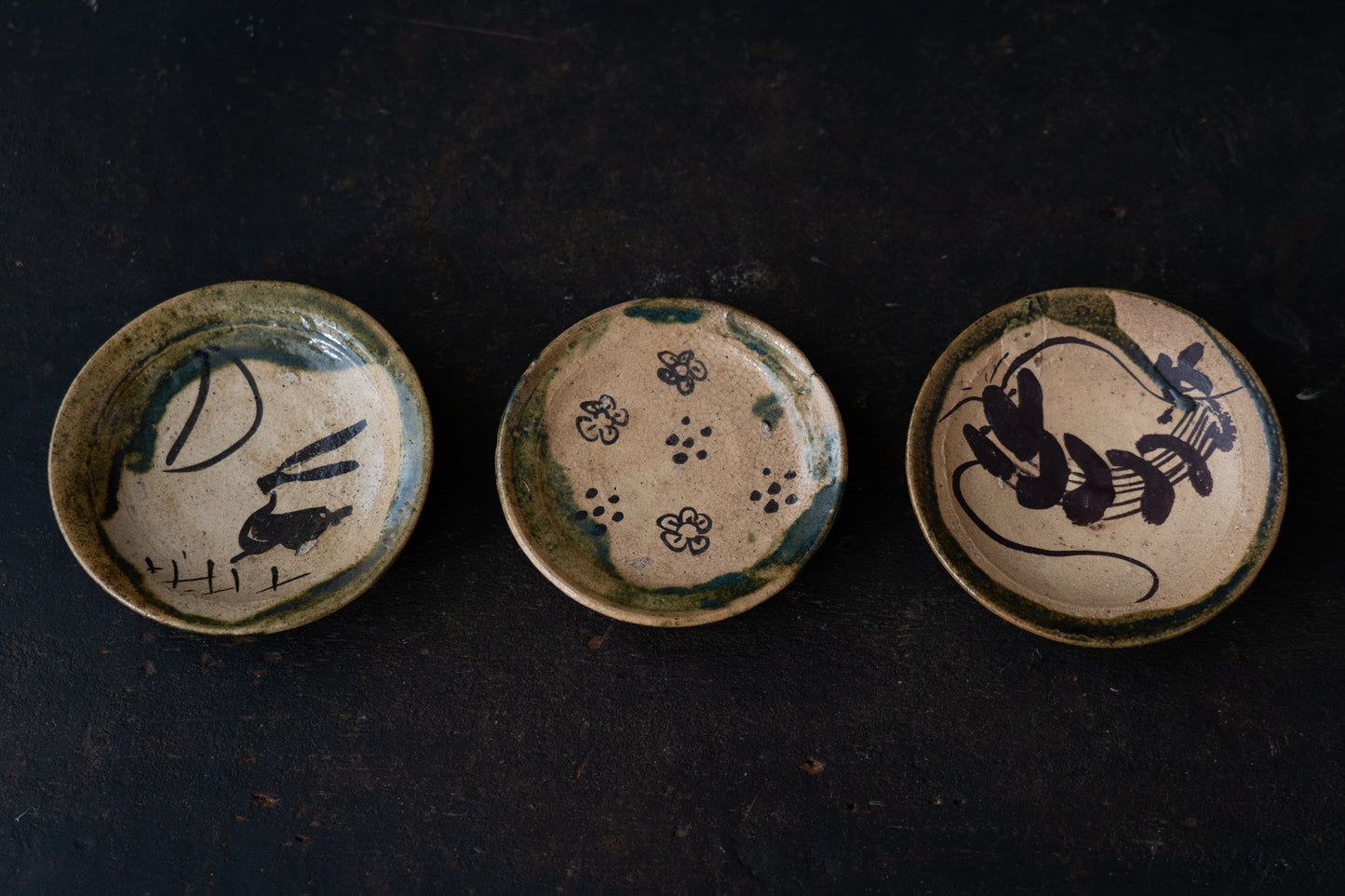 A set of the Oribe plates with selected design