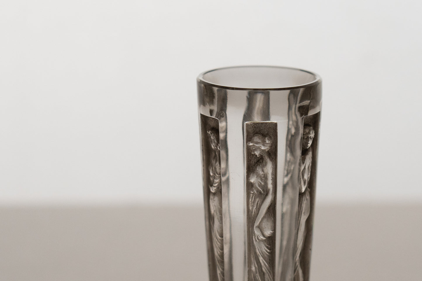 René Lalique, Goblet "Six Figurines"
