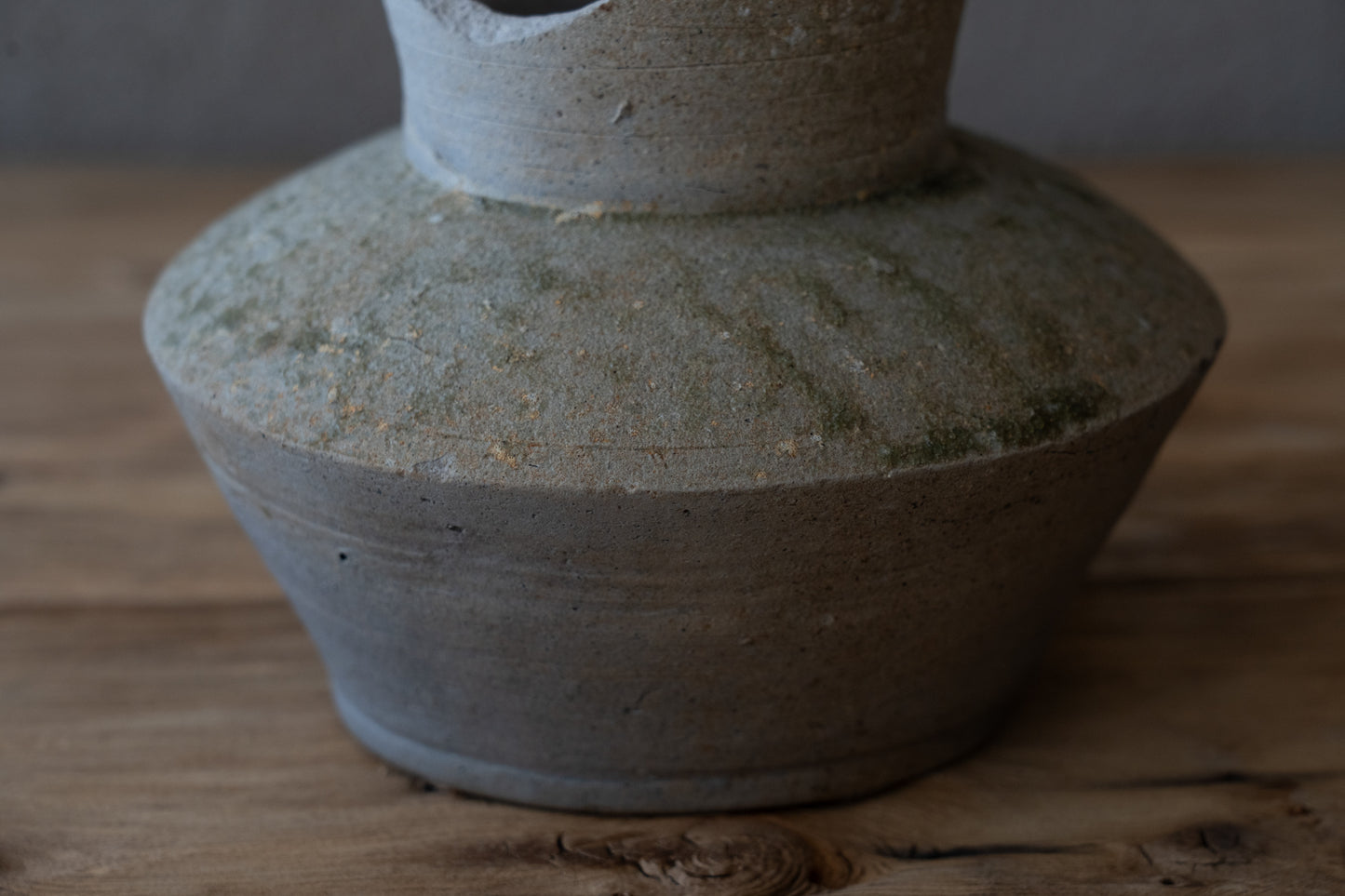 Sanage ash-glazed vase