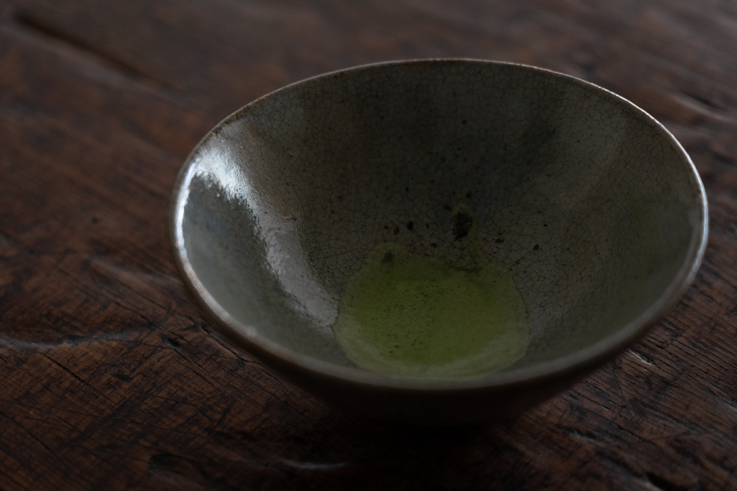 Namako ash glazed flat tea bowl, Huining ware