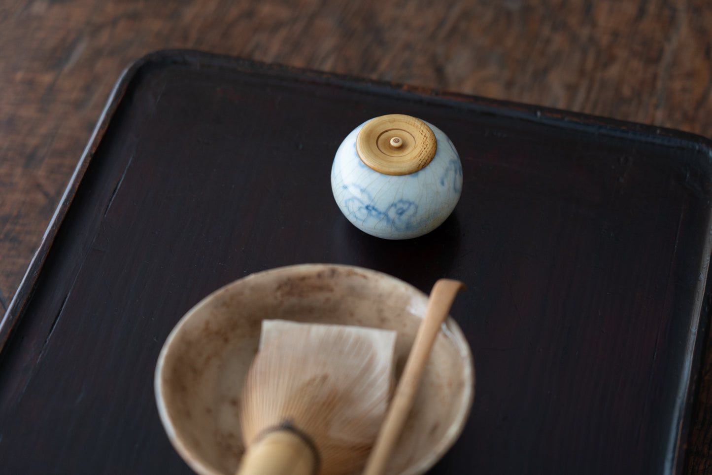 Joseon tea container with a treasure design, Blue and white porcelain