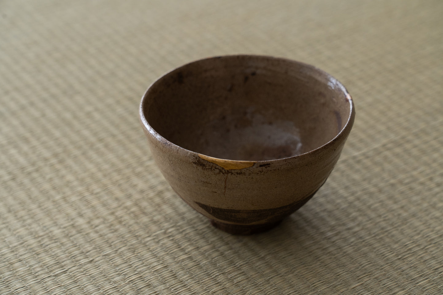 Old Karatsu tea bowl "Zangetsu"