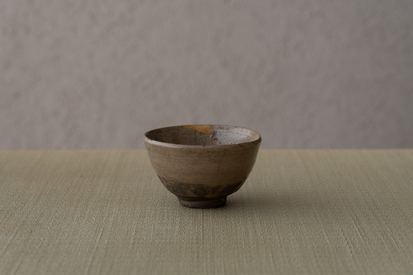 Old Karatsu tea bowl "Zangetsu"