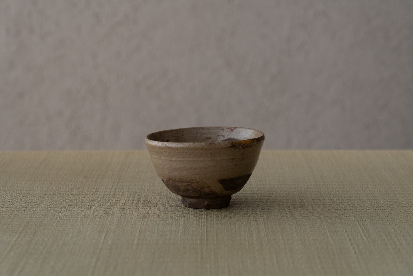 Old Karatsu tea bowl "Zangetsu"
