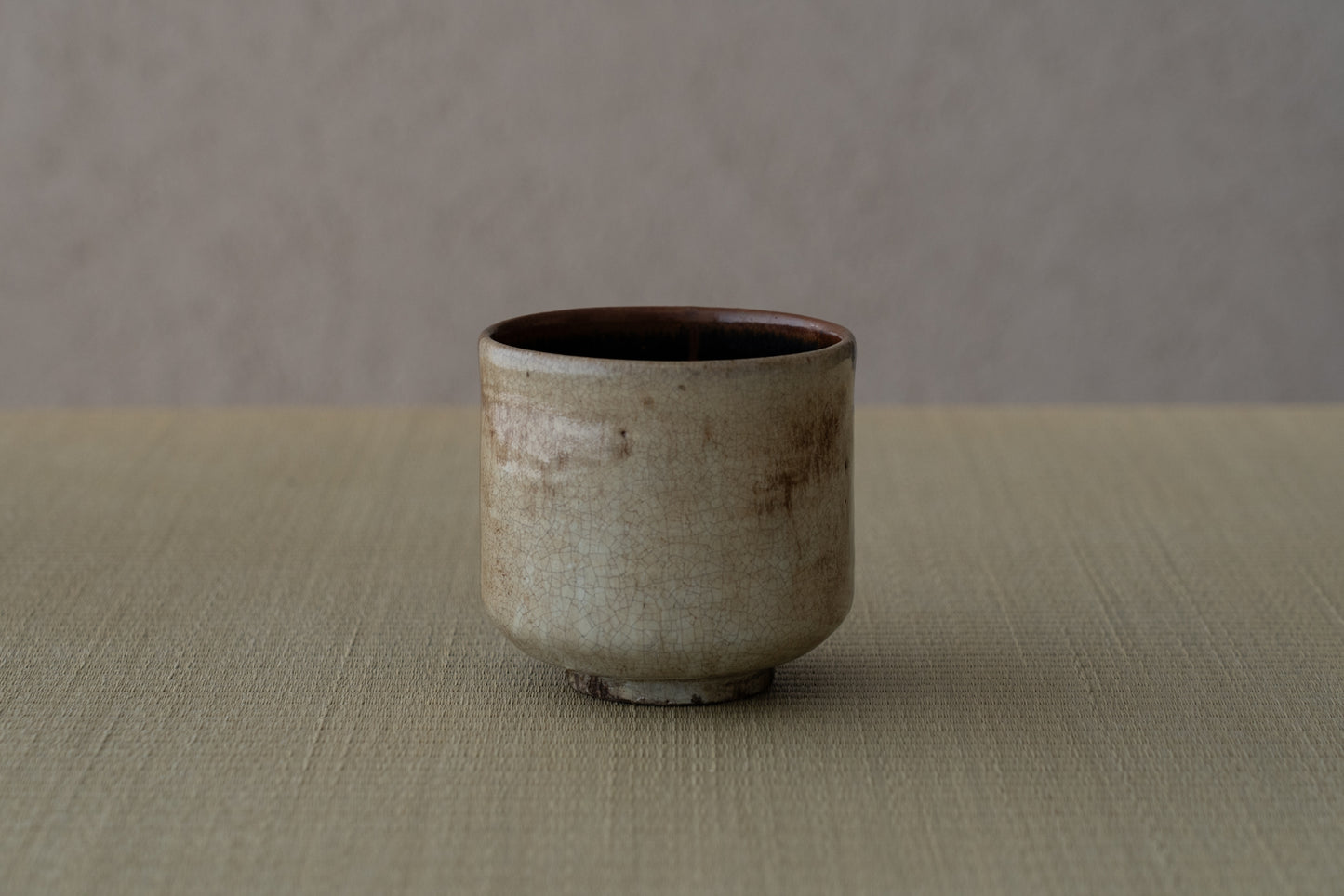 高取掛分筒茶碗