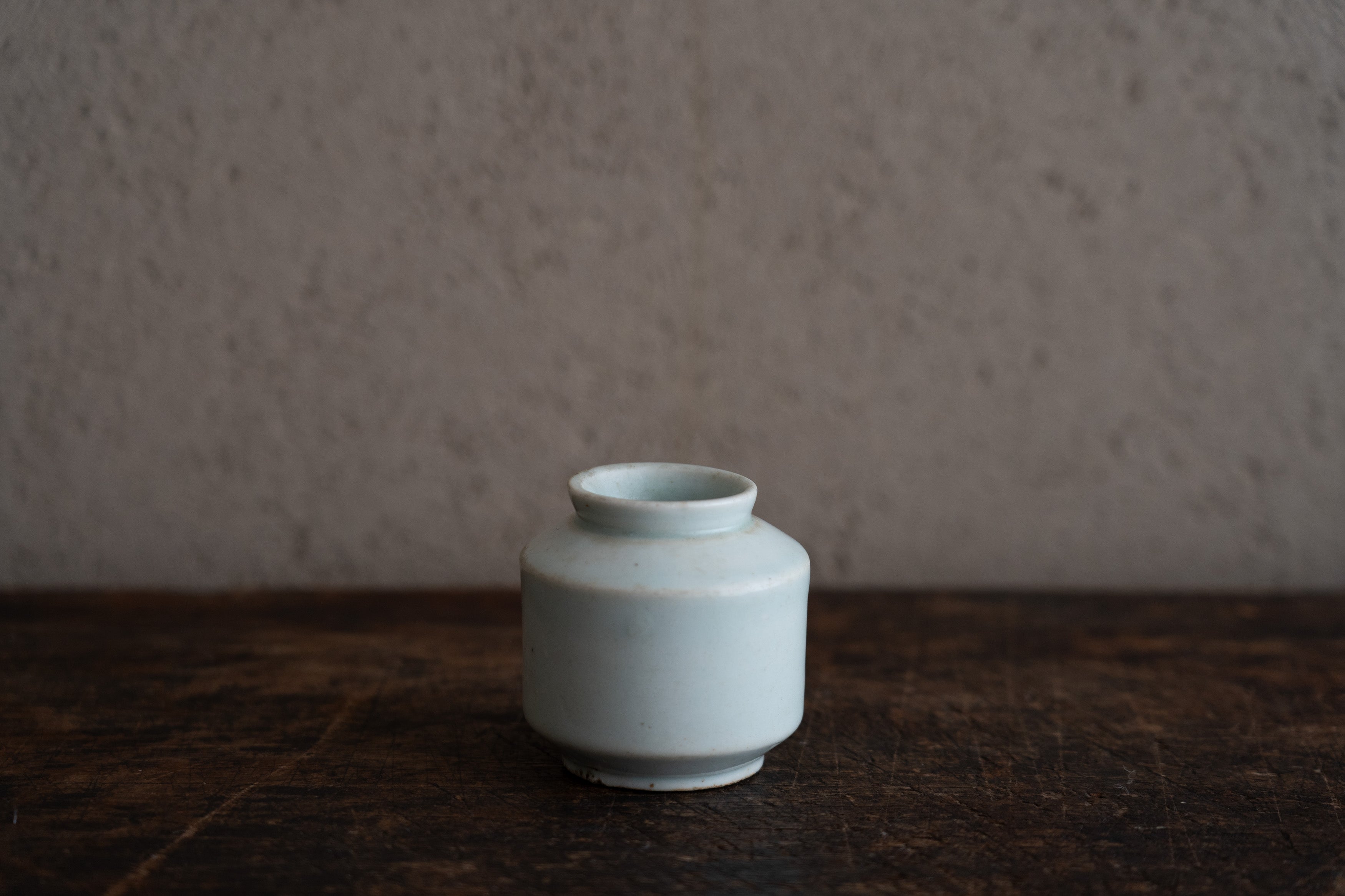 Cylindrical jar, White porcelain