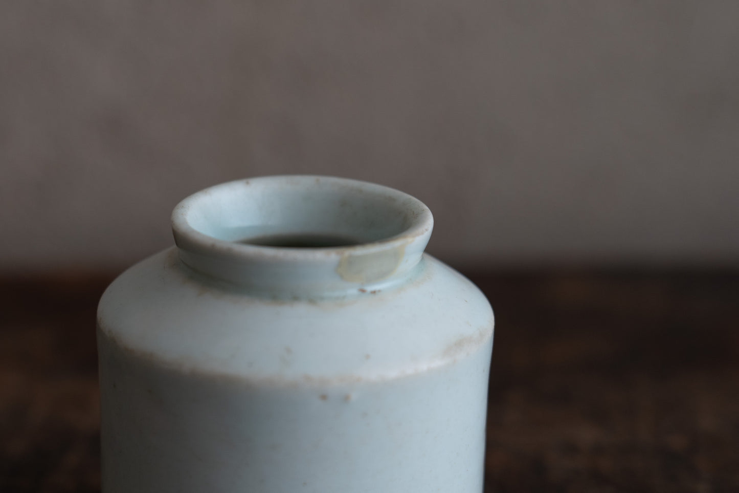 Cylindrical jar, White porcelain