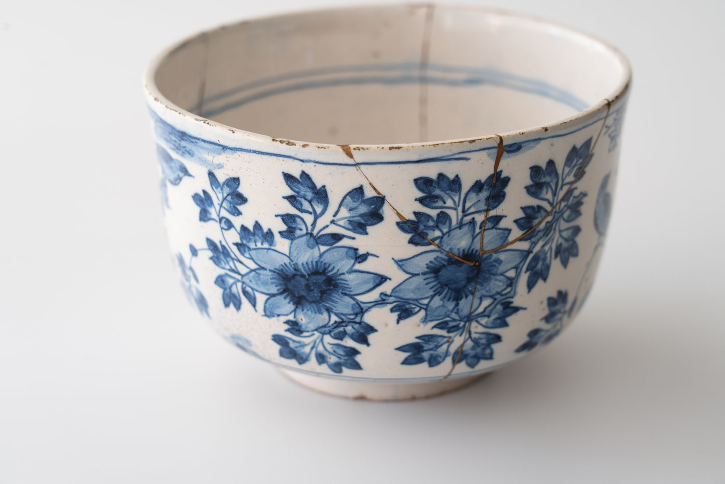 Bowl with bird and flower design
