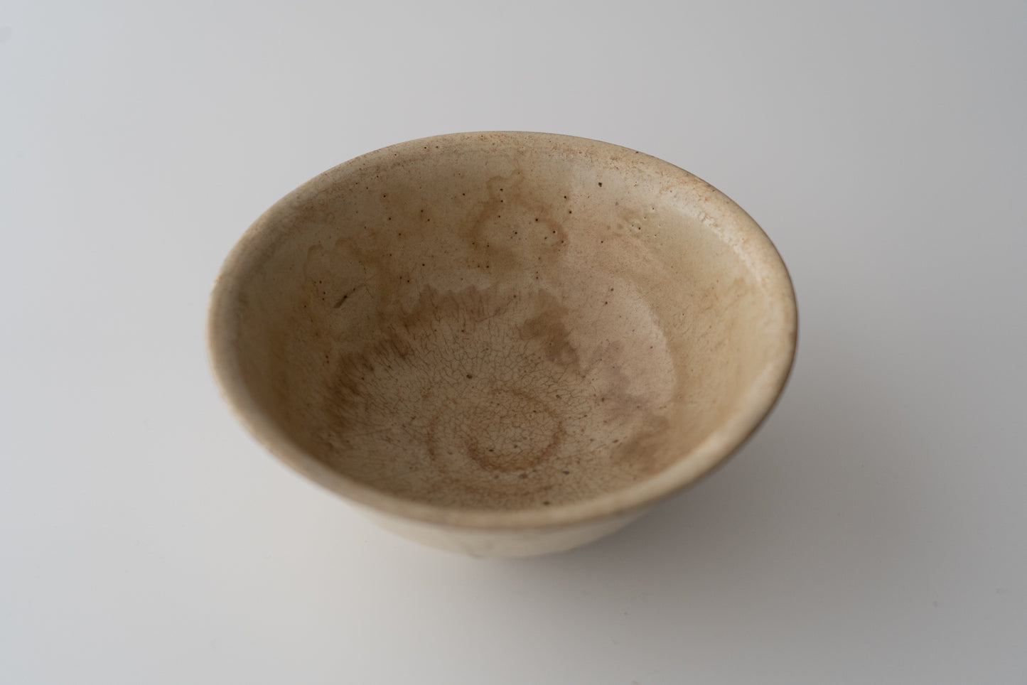 Tea bowl in “Kohiki” style, Buncheong ware