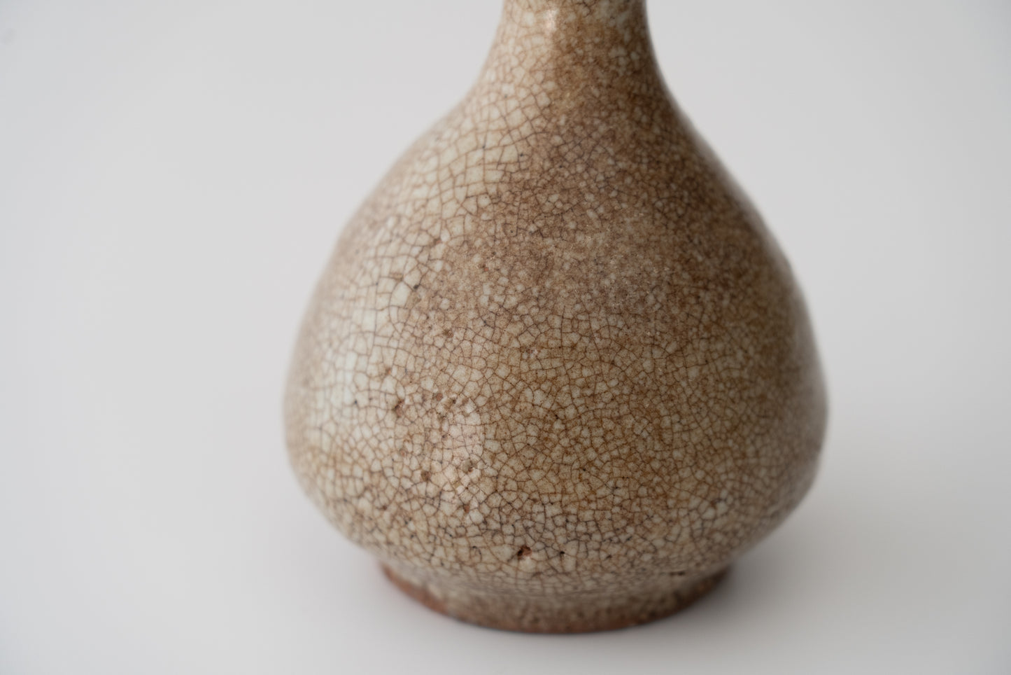Sake bottle with “Ido” style glaze (provenance: Tatsuaki Kuroda)