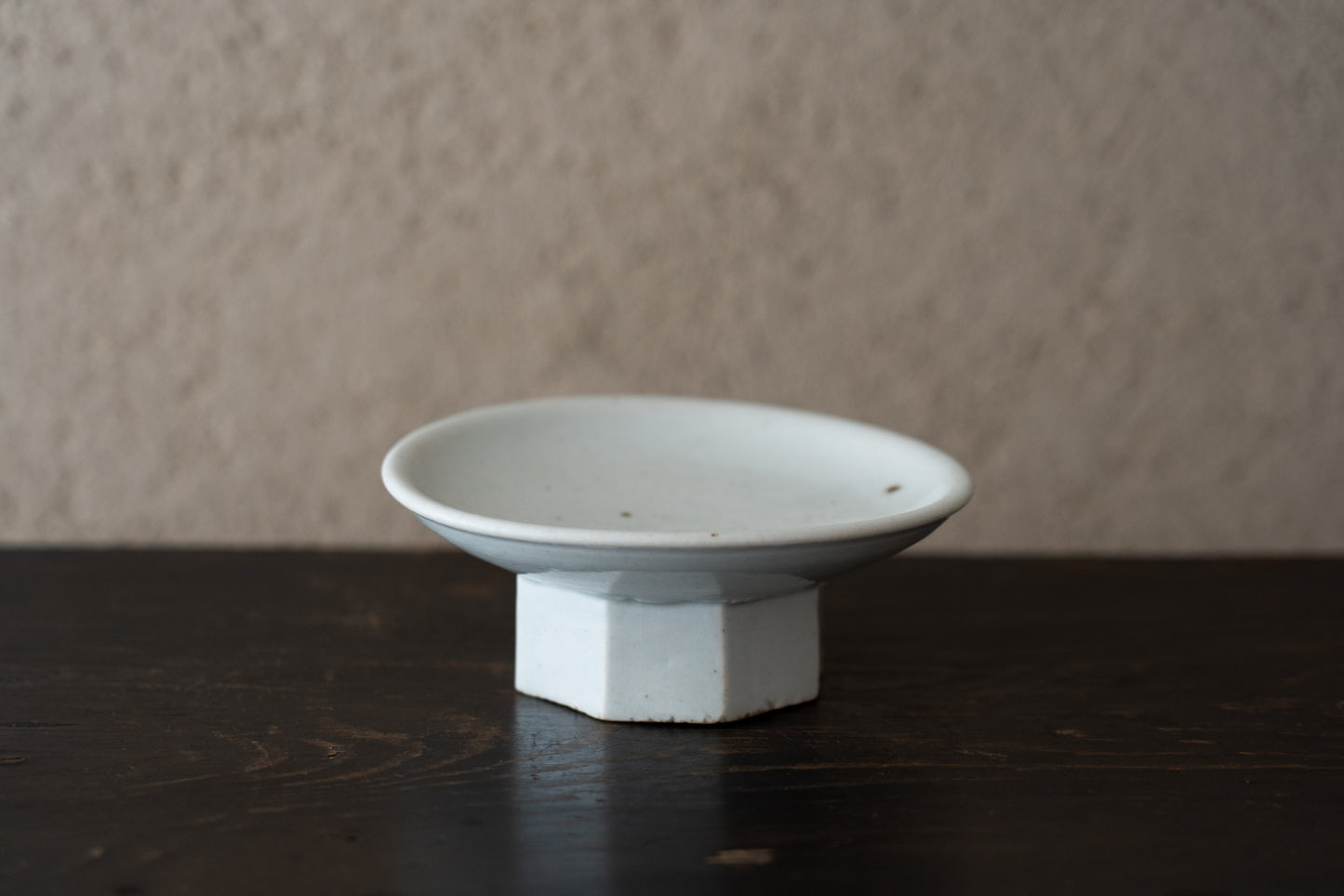 Joseon white porcelain bowl with chamfered base