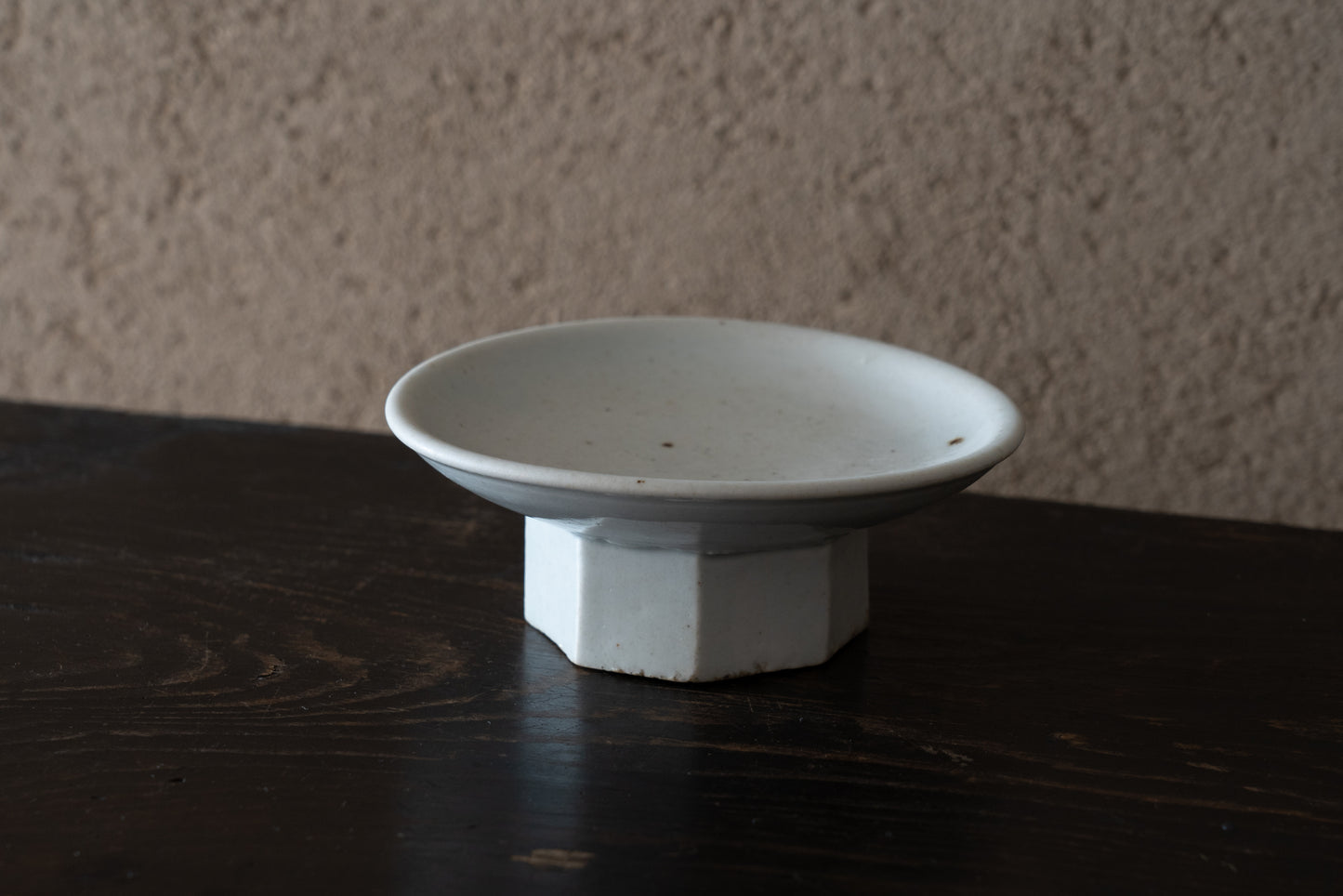 Joseon white porcelain bowl with chamfered base