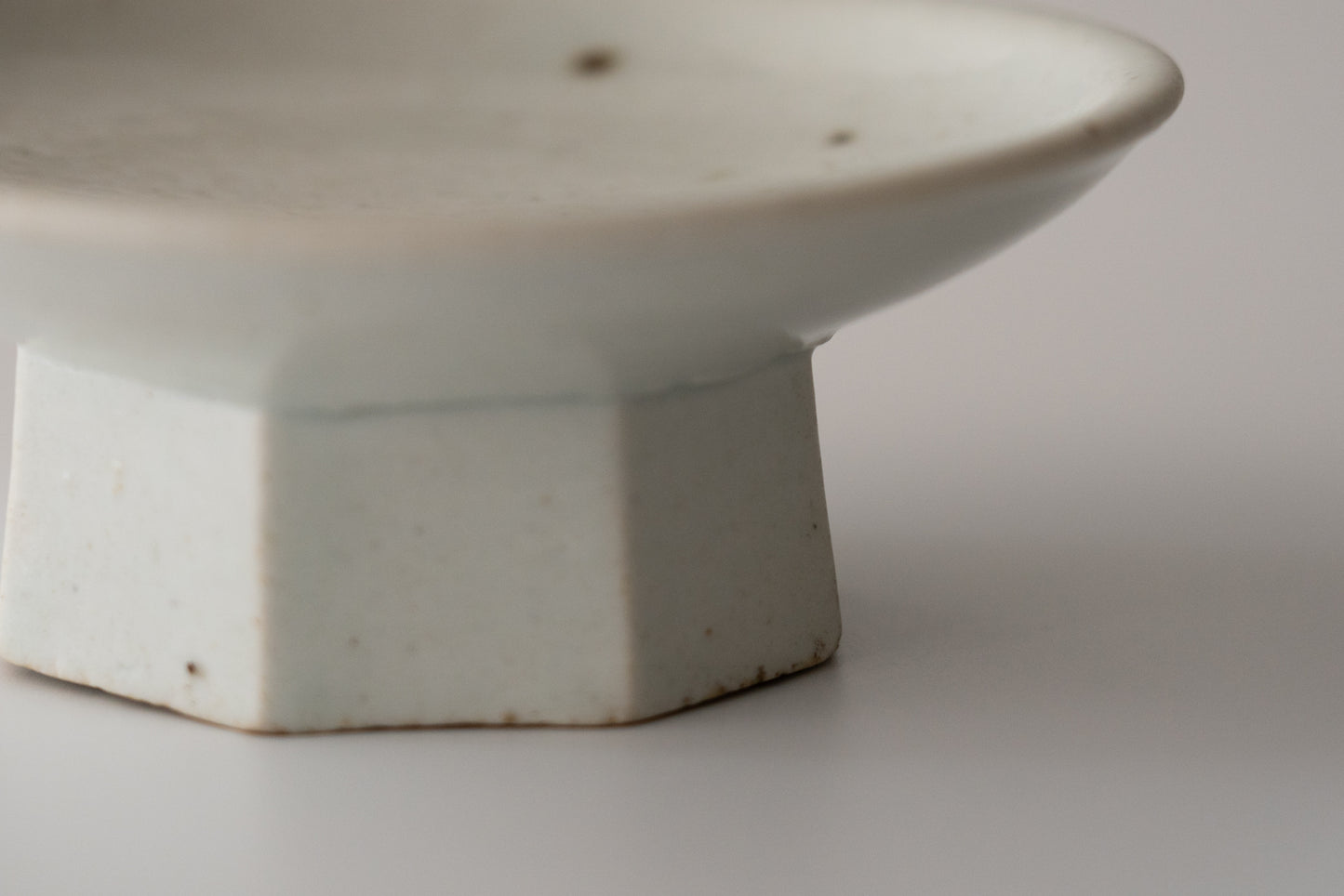 Joseon white porcelain bowl with chamfered base