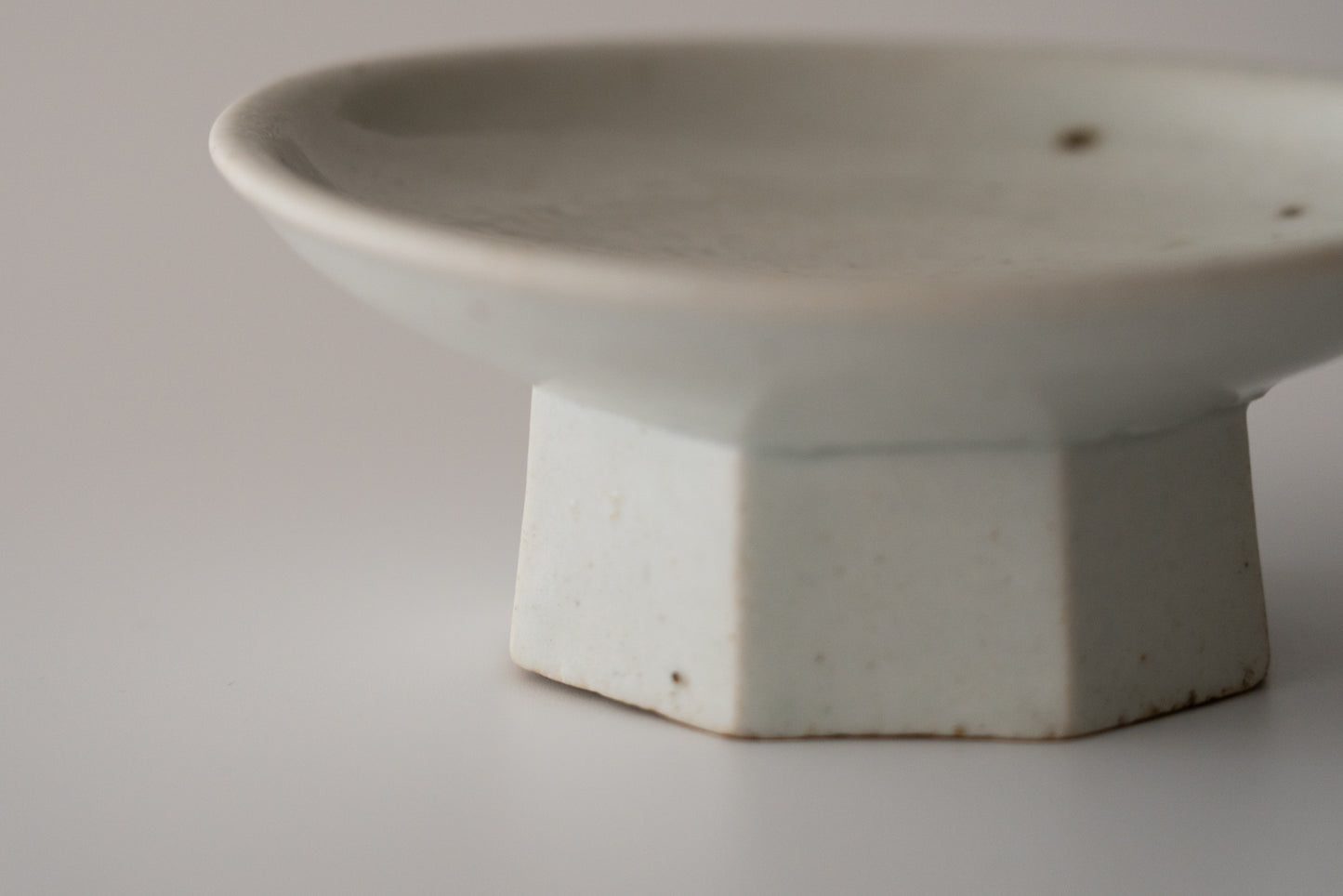 Joseon white porcelain bowl with chamfered base