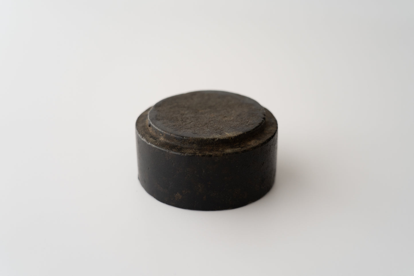 Joseon cylindrical stone box [small]