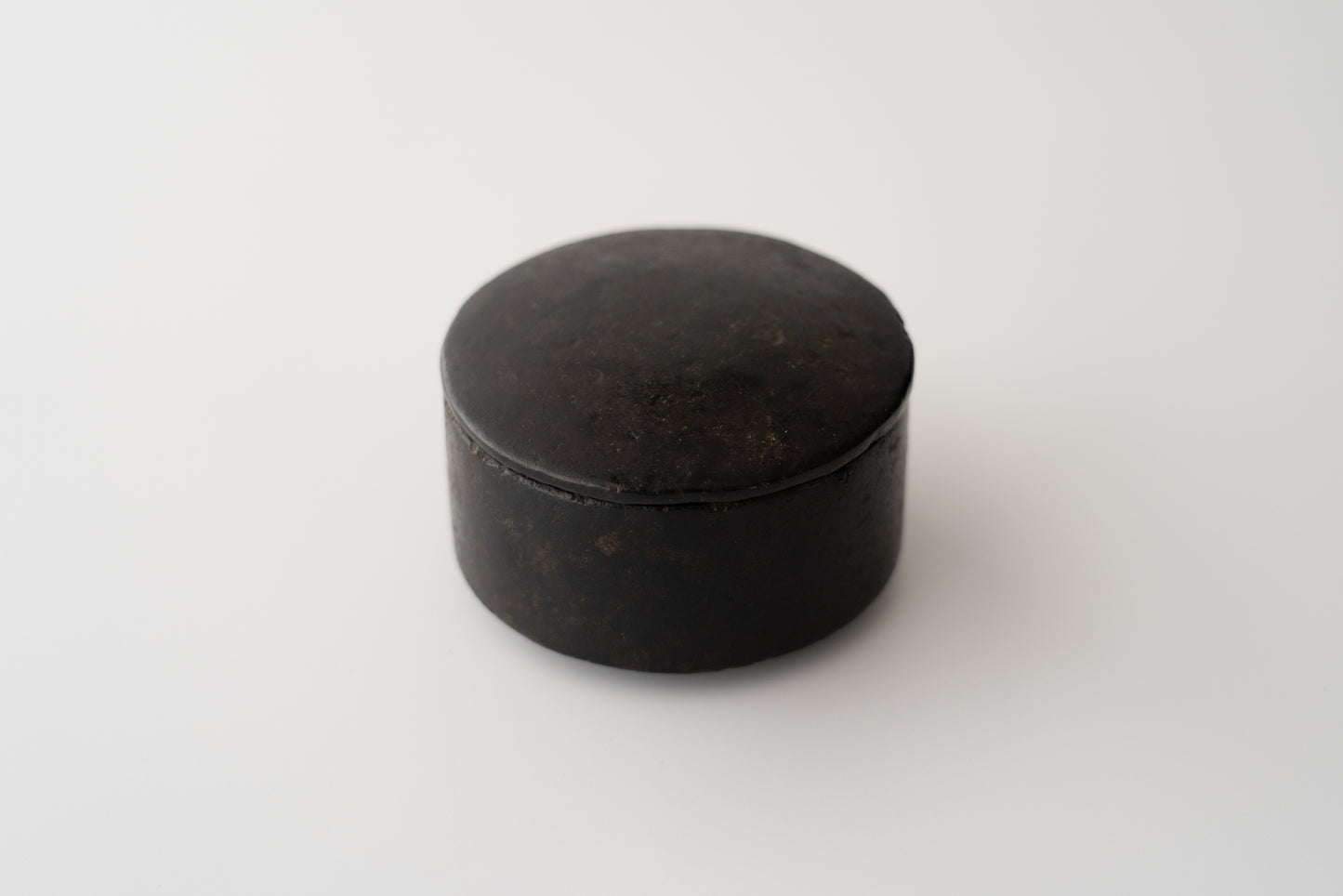 Joseon cylindrical stone box [small]