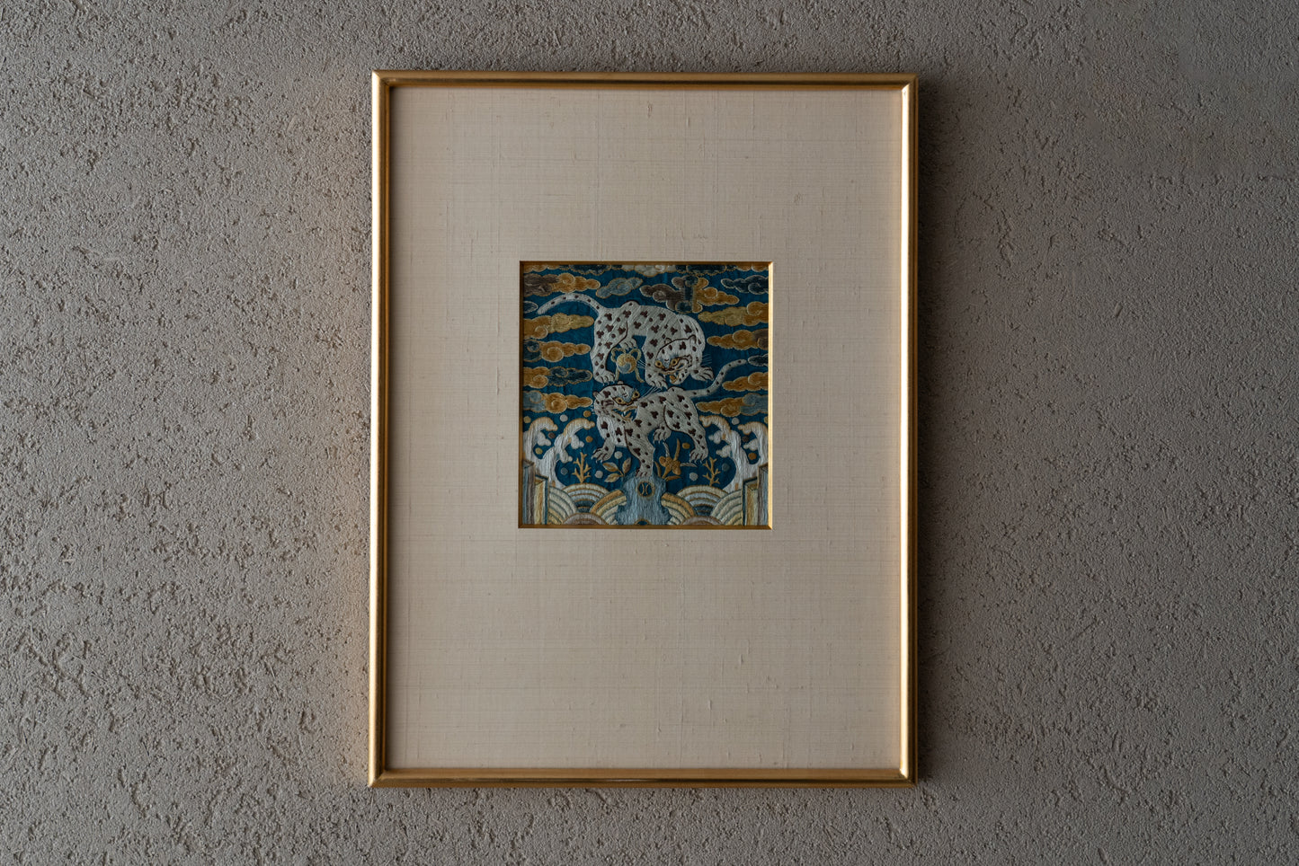 李朝刺繍双虎胸背