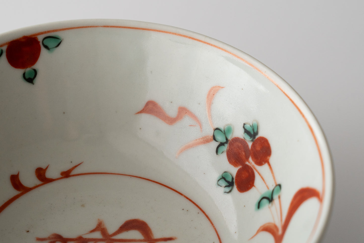 Swatow ware bowl with Chinese character "魁"