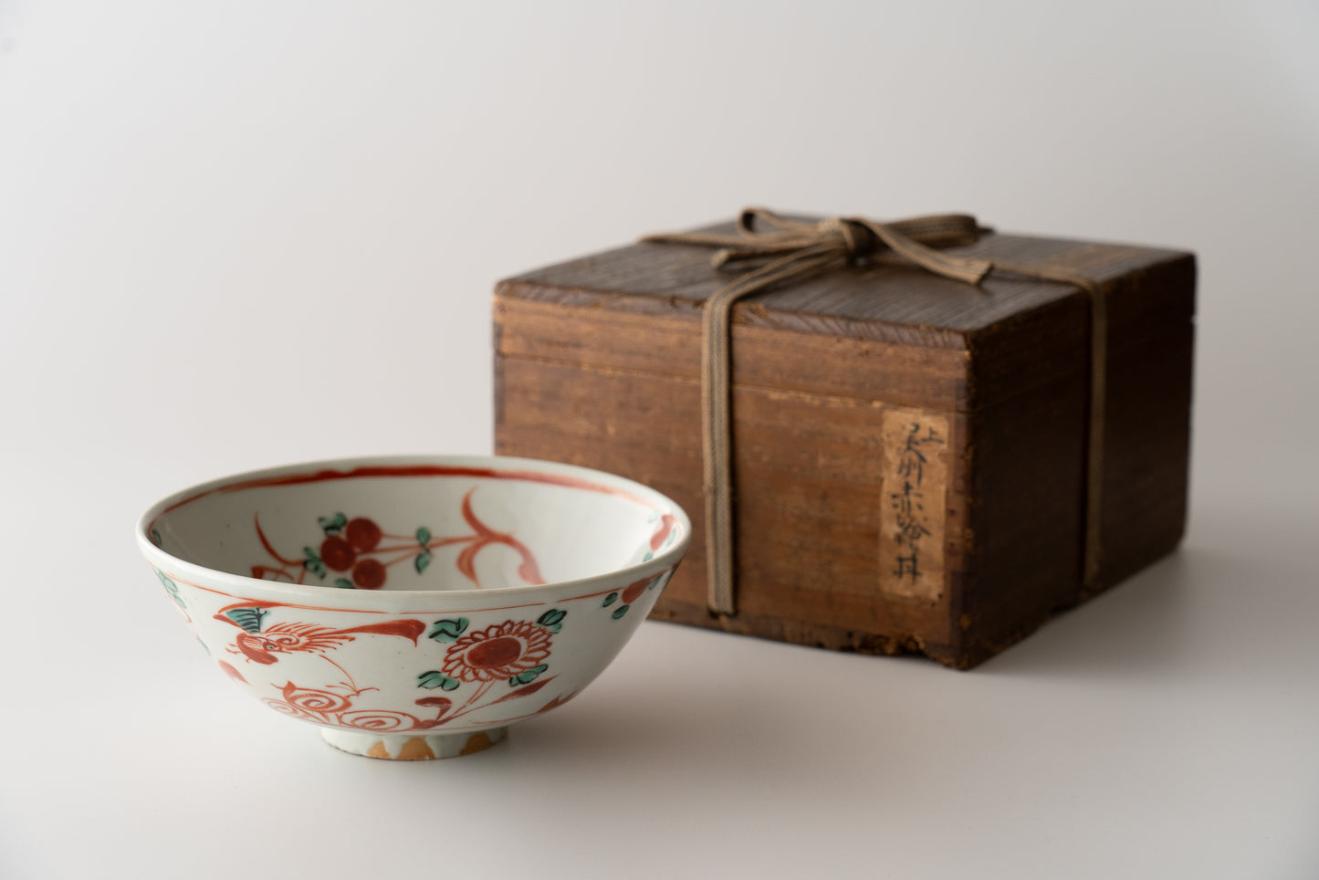 Swatow ware bowl with Chinese character "魁"