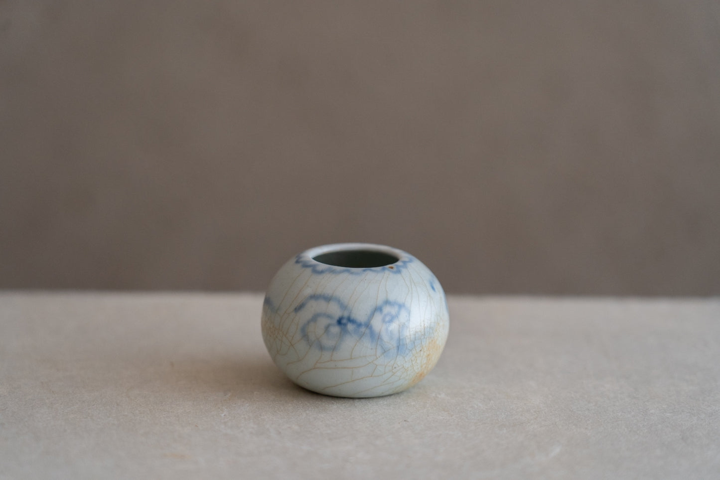 Joseon tea container with a treasure design, Blue and white porcelain