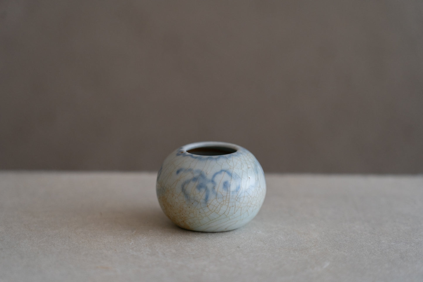 Joseon tea container with a treasure design, Blue and white porcelain