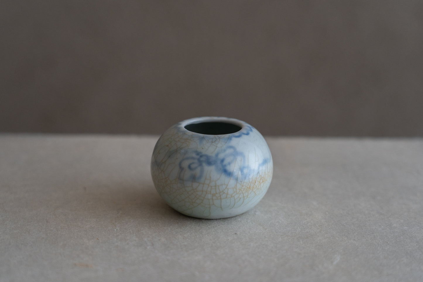 Joseon tea container with a treasure design, Blue and white porcelain