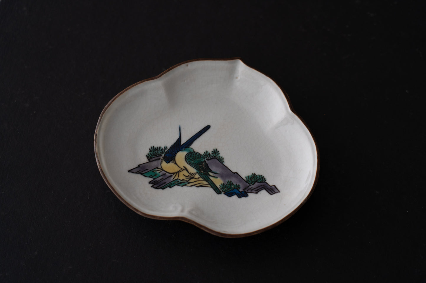 古九谷鶺鴒図蕾形皿