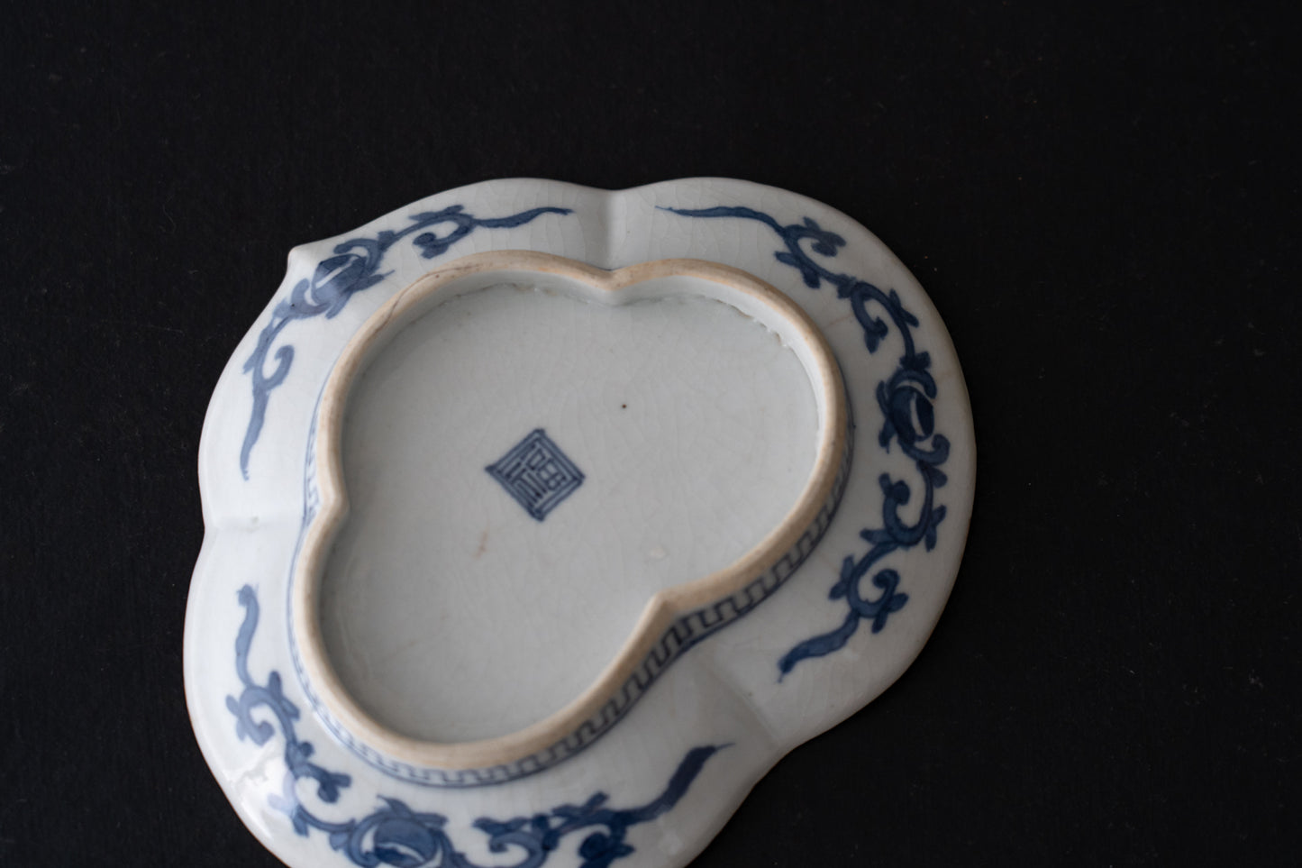 古九谷鶺鴒図蕾形皿