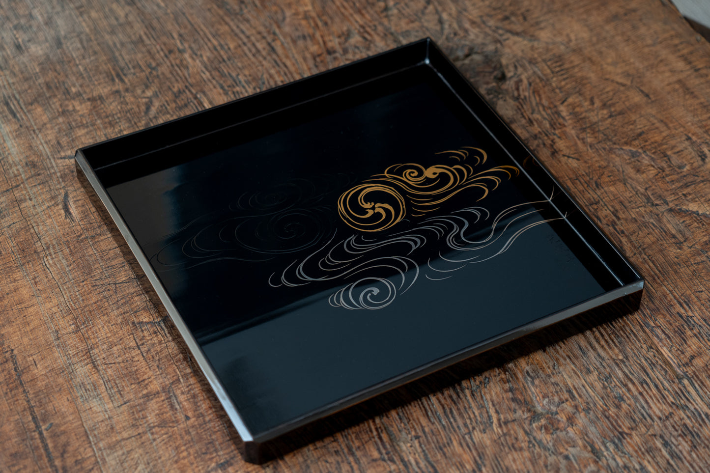 原羊遊斎 光悦写 蒔絵行雲文膳