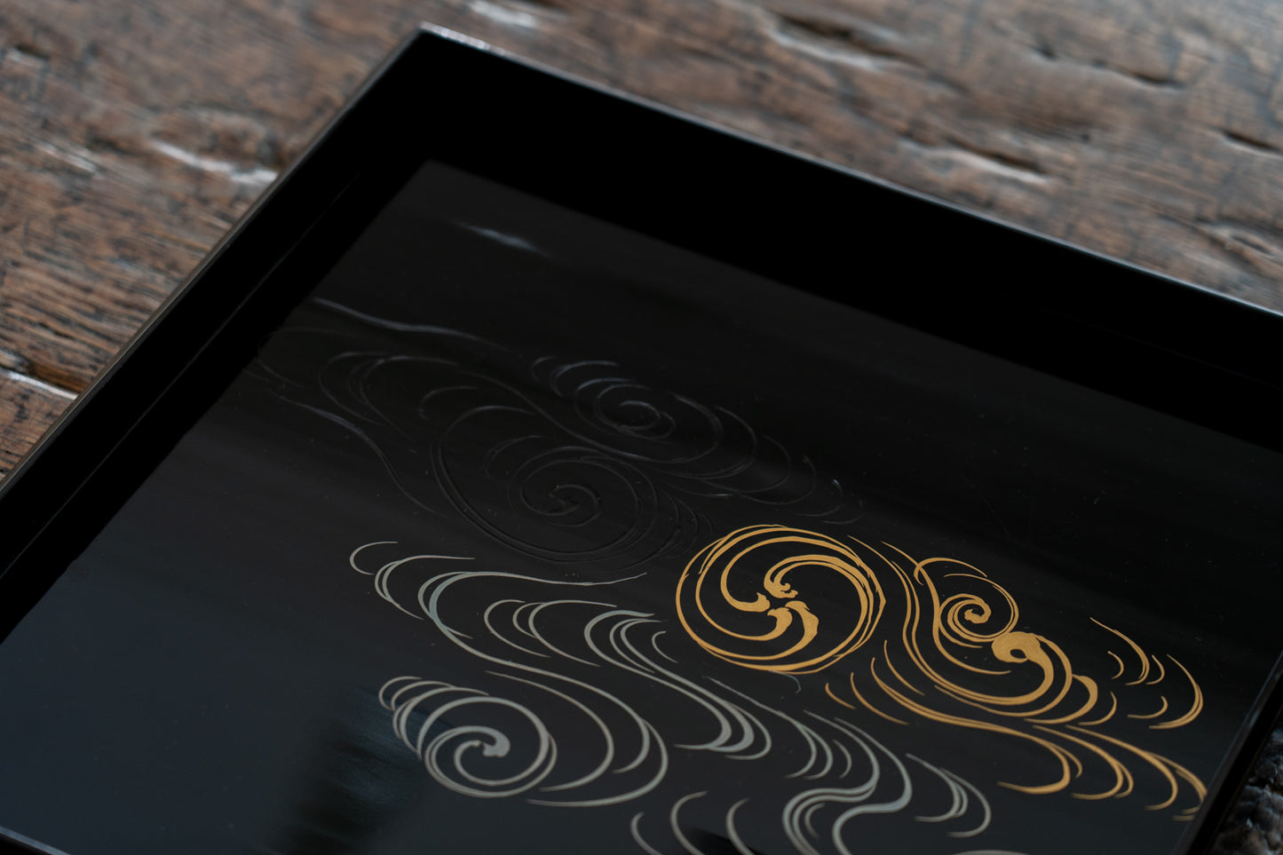 原羊遊斎 光悦写 蒔絵行雲文膳