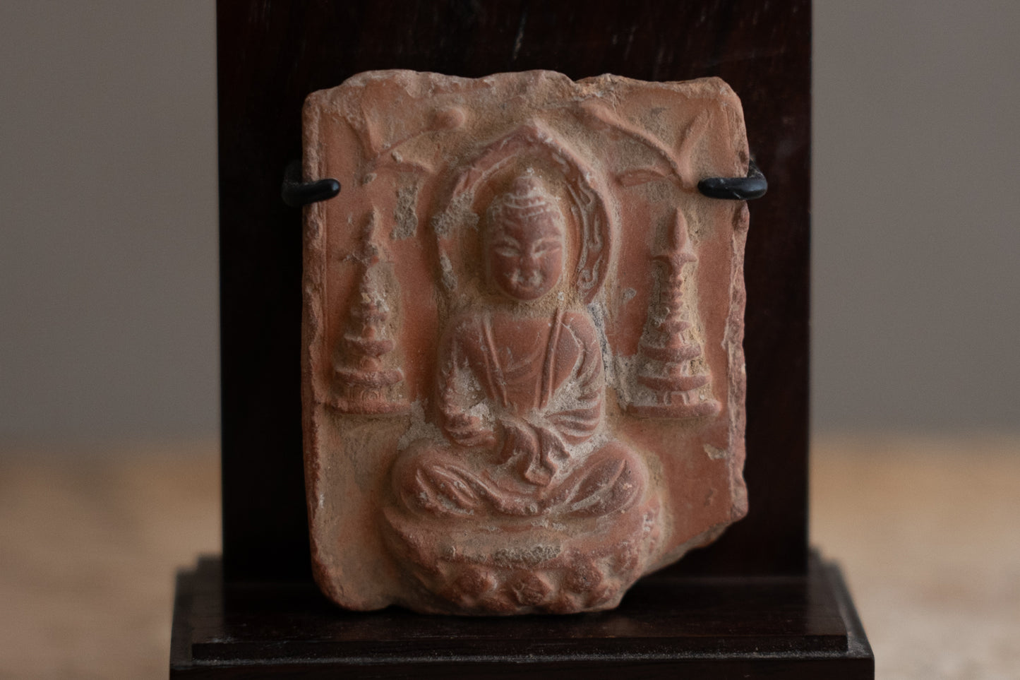 唐 如来坐像塼仏