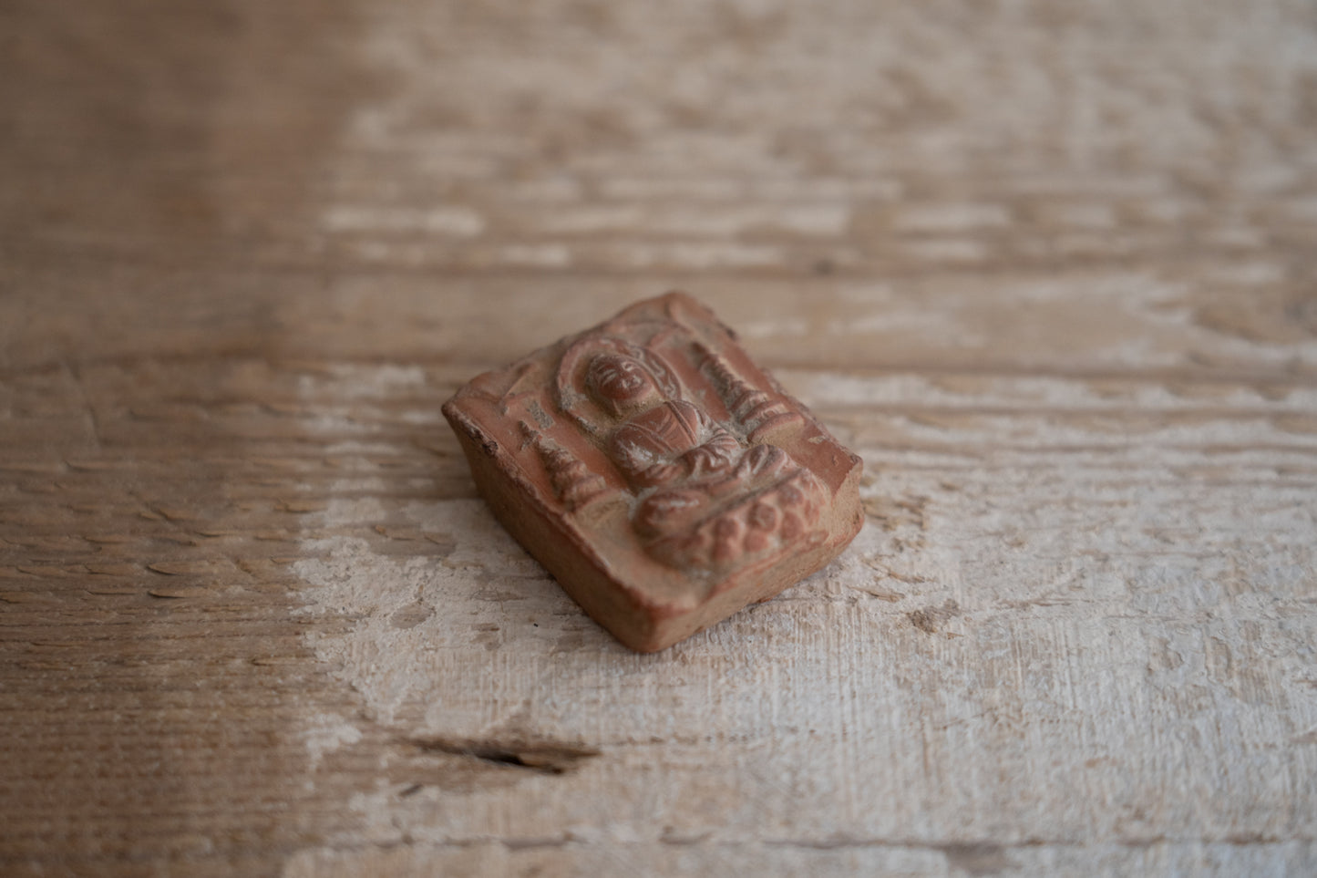 唐 如来坐像塼仏