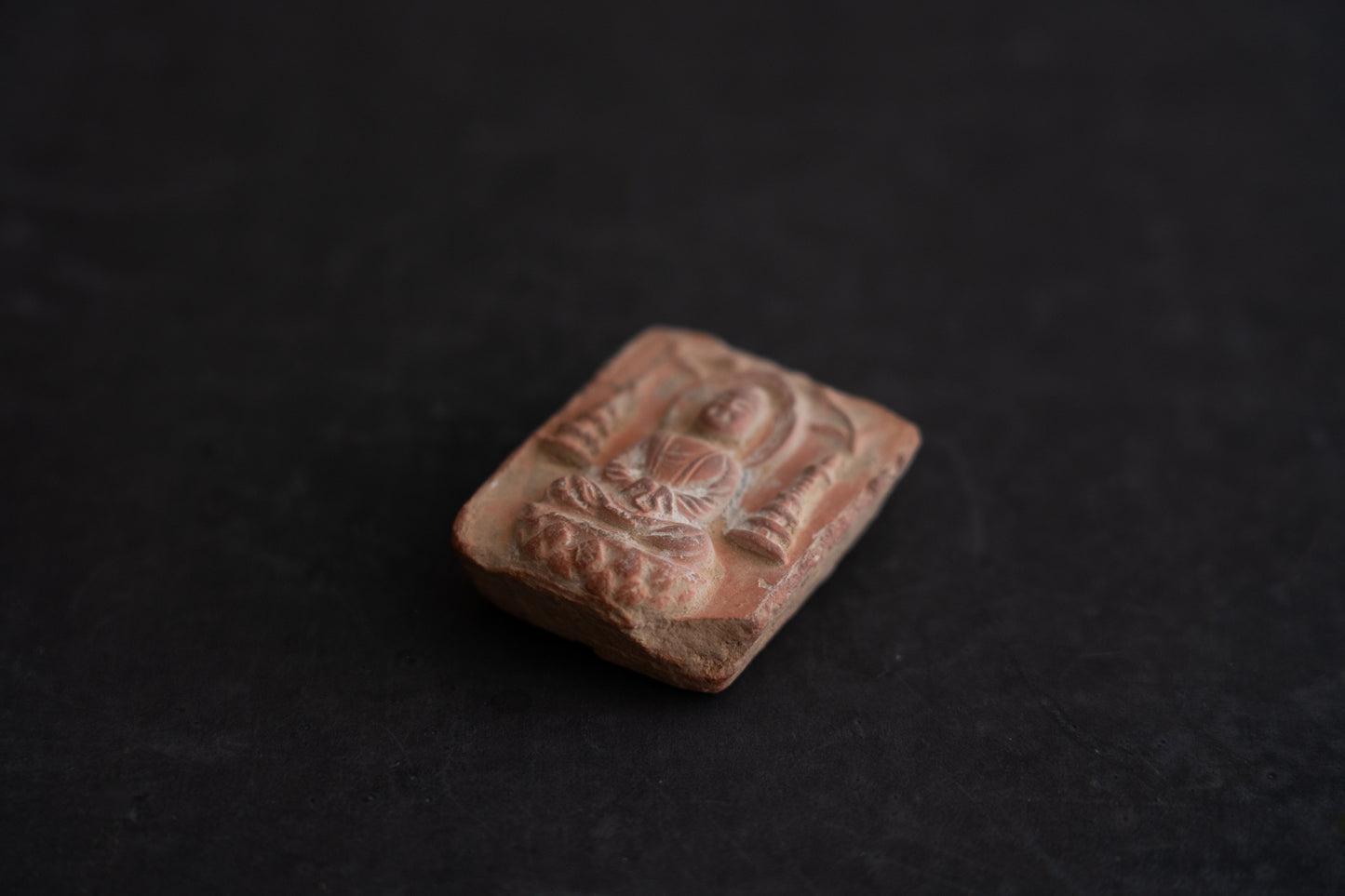 唐 如来坐像塼仏