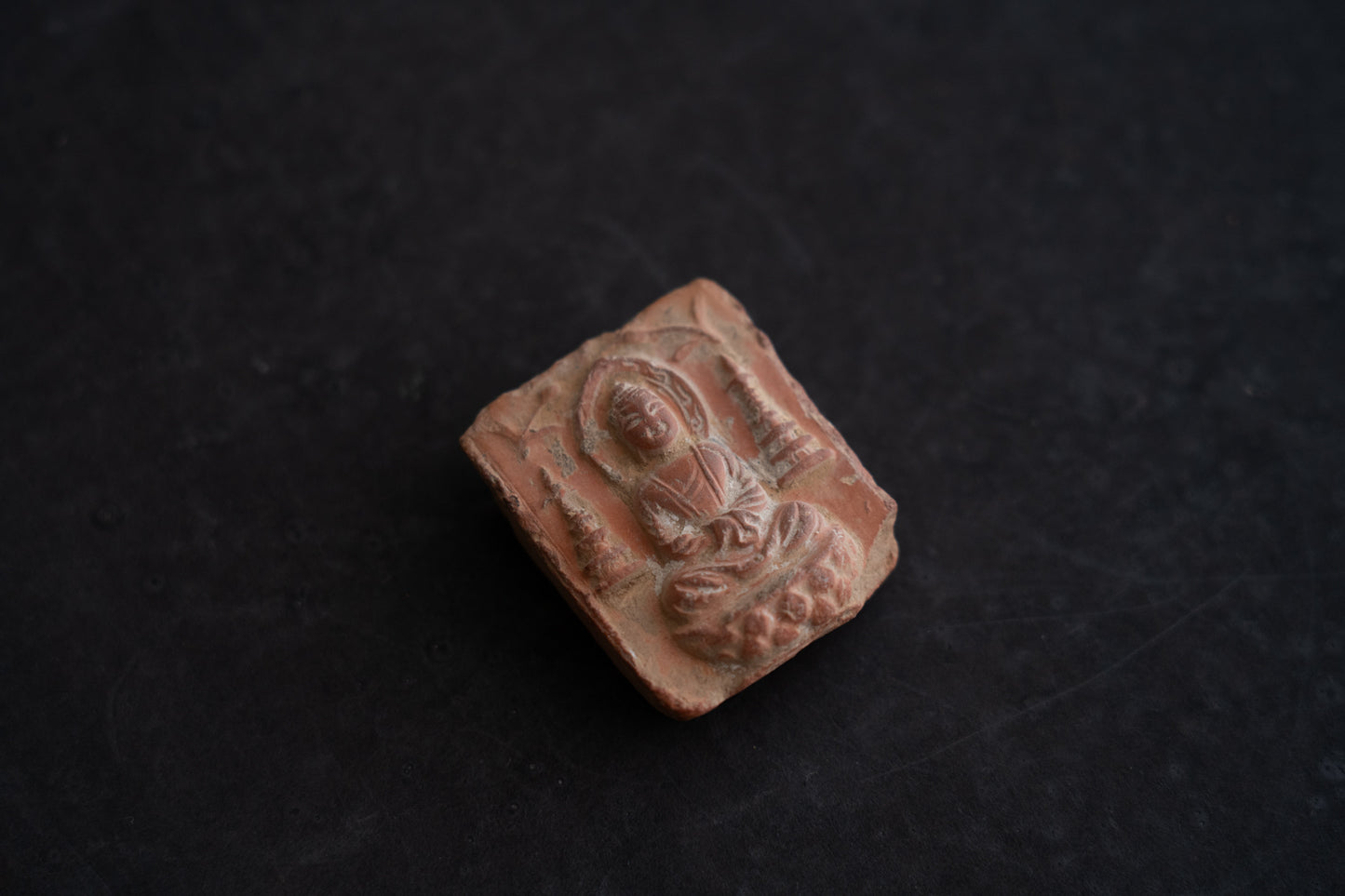 唐 如来坐像塼仏