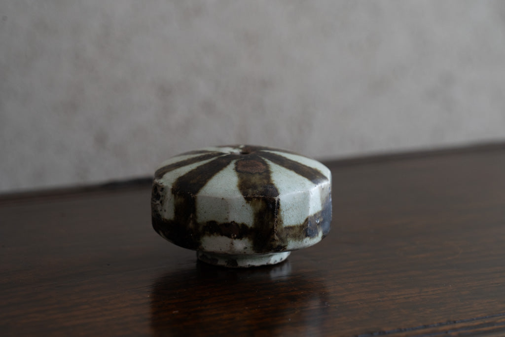 李朝铁砂条纹水滴