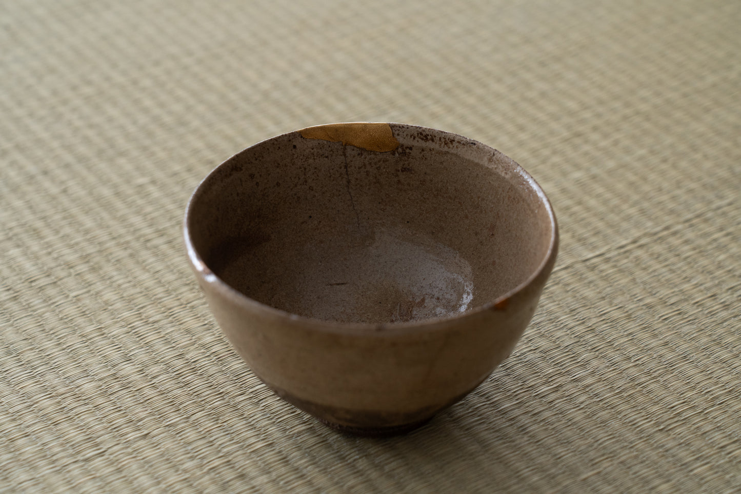 Old Karatsu tea bowl "Zangetsu"