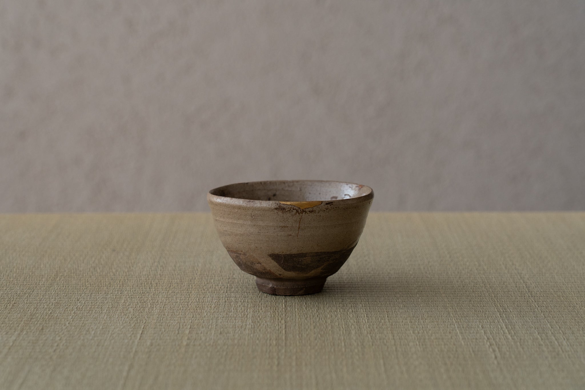Old Karatsu tea bowl "Zangetsu"
